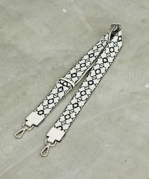 LOWELL things（ロウェル　シングス）の「【単品】テープショルダー/オリジナル柄（シルバー金具）（ショルダーバッグ・レディース・アイボリー・フリー）」の5枚目の写真