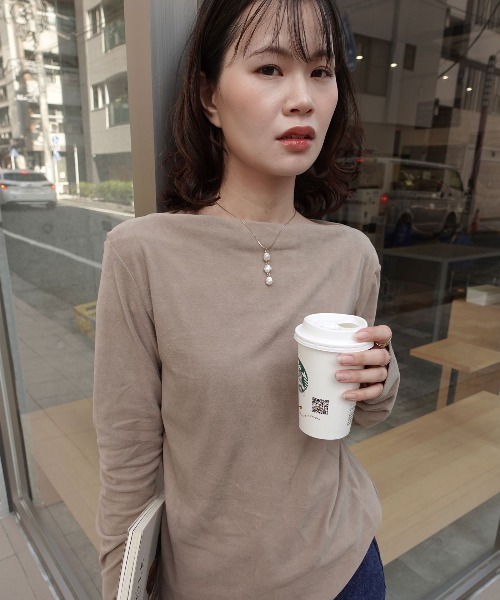 CORNERS(コーナーズ)の「マットベロアボートネックトップス(Tシャツ/カットソー・レディース・ブラウン/ブラック/アイボリー/グレイッシュベージュ・M)」の18枚目の写真