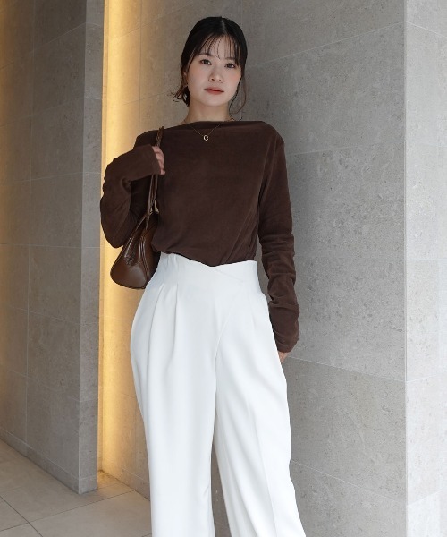 CORNERS(コーナーズ)の「マットベロアボートネックトップス(Tシャツ/カットソー・レディース・ブラウン/ブラック/アイボリー/グレイッシュベージュ・M)」の13枚目の写真