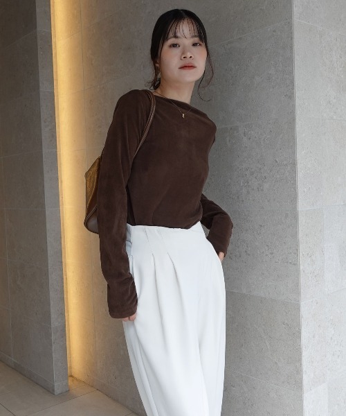 CORNERS(コーナーズ)の「マットベロアボートネックトップス(Tシャツ/カットソー・レディース・ブラウン/ブラック/アイボリー/グレイッシュベージュ・M)」の12枚目の写真