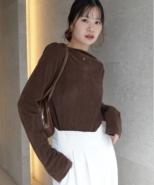 CORNERS(コーナーズ)の「マットベロアボートネックトップス(Tシャツ/カットソー・レディース・ブラウン/ブラック/アイボリー/グレイッシュベージュ・M)」の10枚目の写真