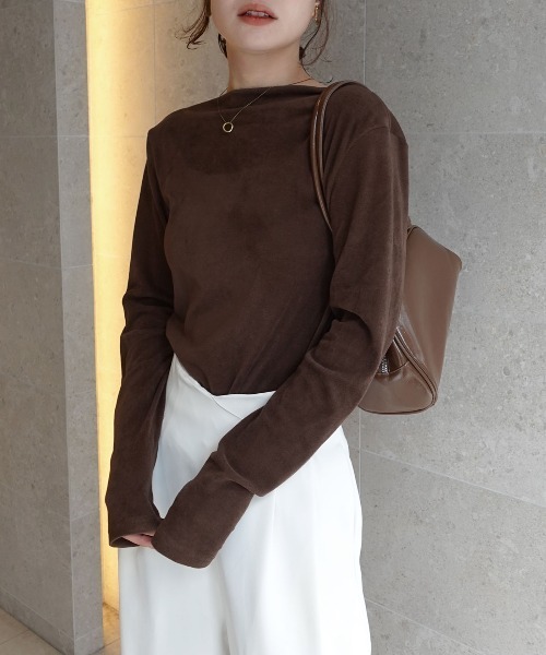 CORNERS(コーナーズ)の「マットベロアボートネックトップス(Tシャツ/カットソー・レディース・ブラウン/ブラック/アイボリー/グレイッシュベージュ・M)」の9枚目の写真