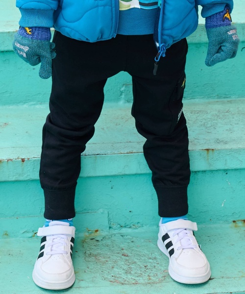 kladskap(クレードスコープ)の「恐竜刺しゅう裾リブカーゴパンツ(その他パンツ・キッズ・ブラック/ライトグレー・90cm/100cm/110cm/120cm/130cm/80cm)」の2枚目の写真