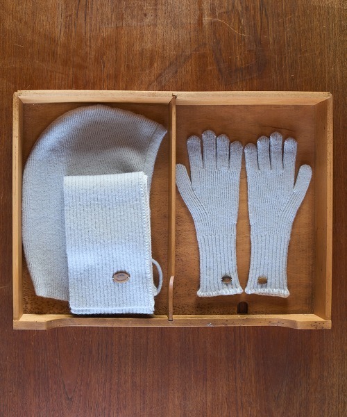 ROCKFISH WEATHERWEAR(ロックフィッシュウェザーウェア)の「WOOLY BALACLAVA(マフラー・レディース・ベージュ/グレー/クリーム/キャメル・FREE)」の6枚目の写真