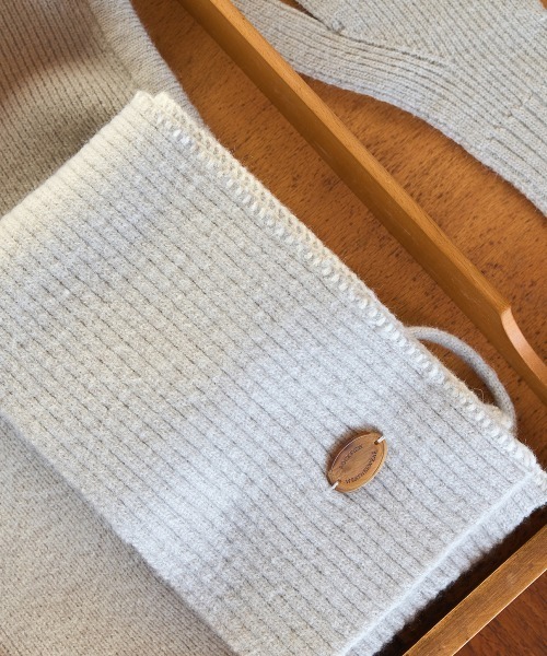 ROCKFISH WEATHERWEAR(ロックフィッシュウェザーウェア)の「WOOLY BALACLAVA(マフラー・レディース・ベージュ/グレー/クリーム/キャメル・FREE)」の5枚目の写真