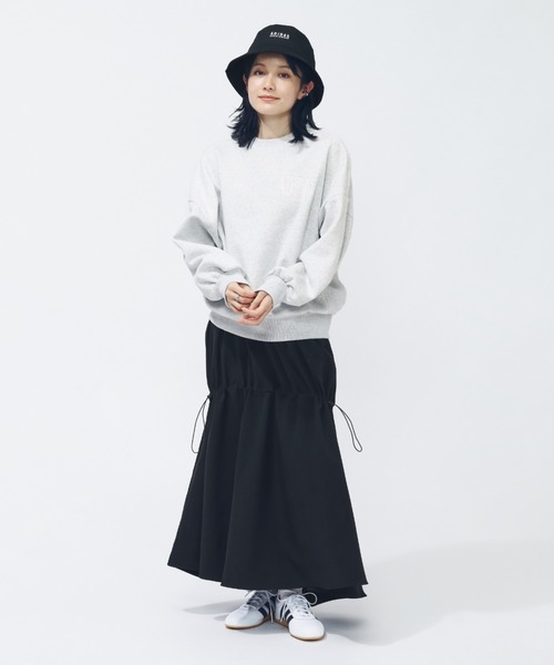 adidas（アディダス）の「アディダス adidas バービージ ルーズフィット フリース クルーネック スウェットシャツ（スウェット・レディース・ホワイト/ライトグレー/ネイビー・S/M/L/XL）」の22枚目の写真