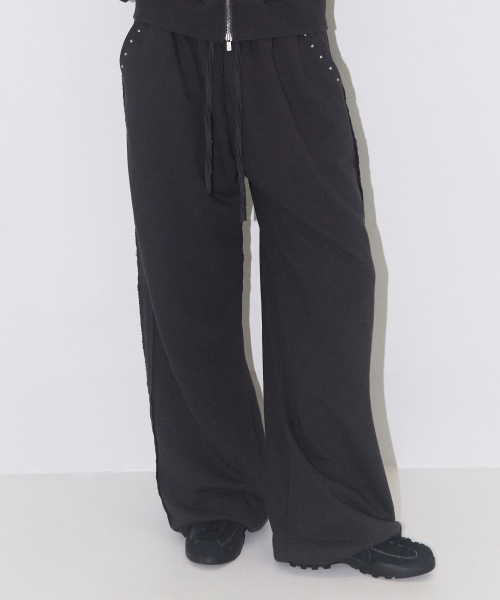 ILLIGO(イリゴ)の「フレイド スウェットパンツ チャコール(スウェットパンツ・レディース・その他・SMALL/MEDIUM)」の5枚目の写真
