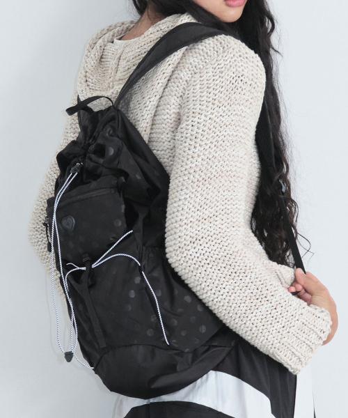 FENNEC(フェネック)の「AIRY POCKET BACKPACK - DOT BLACK(バックパック/リュック・レディース・その他・FREE)」の1枚目の写真