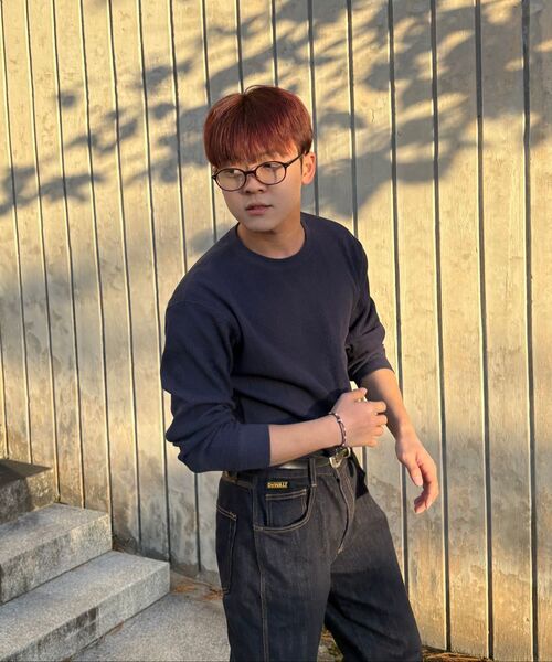 MUSINSA STANDARD（ムシンサスタンダード）の「ワッフルリラックスクルーネック長袖Tシャツ [ネイビー]（Tシャツ/カットソー・メンズ・その他・SMALL/MEDIUM/LARGE/X-LARGE/XX-LARGE/XXX-LARGE）」の5枚目の写真