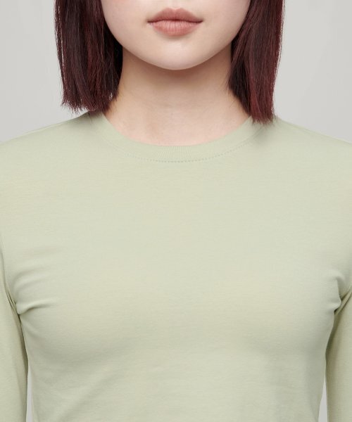 MUSINSA STANDARD WOMAN（ムシンサスタンダードウーマン）の「ウィメンズスリムクロップクルーネック長袖Tシャツ[ペイルグリーン]（Tシャツ/カットソー・レディース・その他・SMALL/MEDIUM/LARGE/X-SMALL）」の3枚目の写真