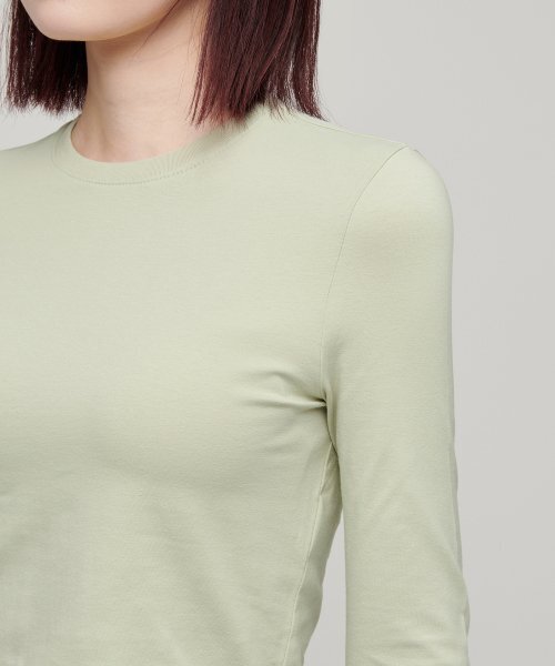 MUSINSA STANDARD WOMAN（ムシンサスタンダードウーマン）の「ウィメンズスリムクロップクルーネック長袖Tシャツ[ペイルグリーン]（Tシャツ/カットソー・レディース・その他・SMALL/MEDIUM/LARGE/X-SMALL）」の5枚目の写真
