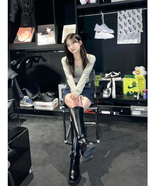 MUSINSA STANDARD WOMAN（ムシンサスタンダードウーマン）の「ウィメンズスリムクロップクルーネック長袖Tシャツ[ペイルグリーン]（Tシャツ/カットソー・レディース・その他・SMALL/MEDIUM/LARGE/X-SMALL）」の6枚目の写真