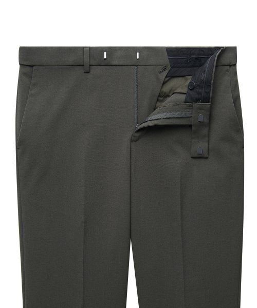 MUSINSA STANDARD（ムシンサスタンダード）の「軽量セミワイド隠しバンディングスラックス[ダスティカーキ]（スラックス・メンズ・その他・27/28/29/42/30/26）」の3枚目の写真