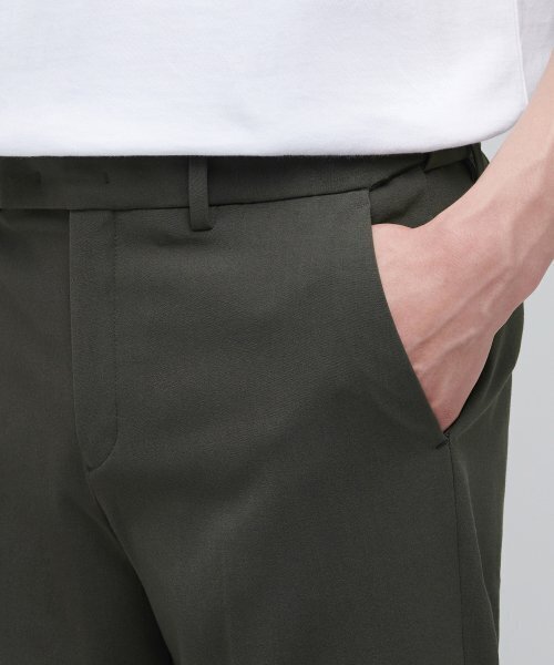 MUSINSA STANDARD（ムシンサスタンダード）の「軽量セミワイド隠しバンディングスラックス[ダスティカーキ]（スラックス・メンズ・その他・27/28/29/42/30/26）」の4枚目の写真