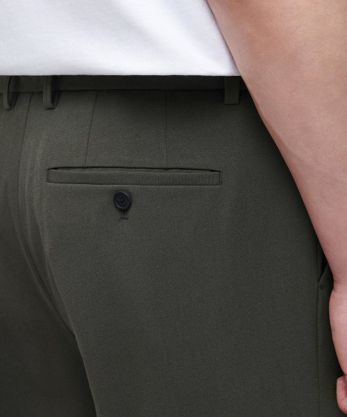 MUSINSA STANDARD（ムシンサスタンダード）の「軽量セミワイド隠しバンディングスラックス[ダスティカーキ]（スラックス・メンズ・その他・27/28/29/42/30/26）」の6枚目の写真