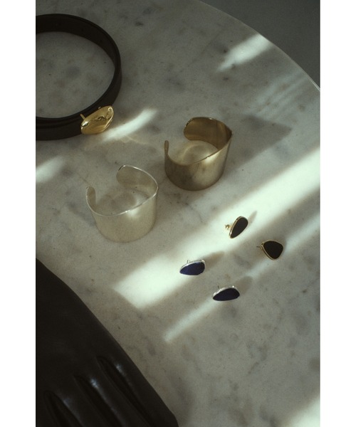 RIM.ARK（リムアーク）の「Velvet pierce ベルベットピアス（ピアス（両耳用）・レディース・ネイビー/ブラック・FREE）」の3枚目の写真