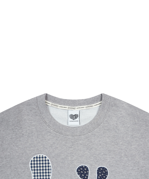 LUVISTRUE（ラヴイズトゥルー）の「GT LVTR PATCH SWEATSHIRT(GRAY)（スウェット・レディース・その他・FREE）」の4枚目の写真