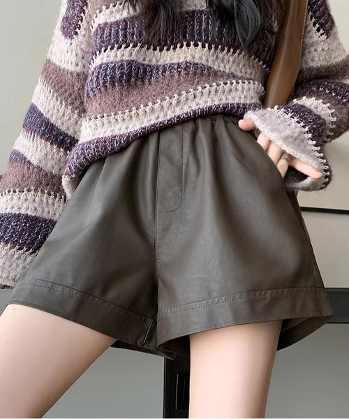 MAISON DE THERESE(メゾン ド テレーズ)の「マットPUのショートパンツ(その他パンツ・レディース・ブラック/モカ・M/L)」の1枚目の写真