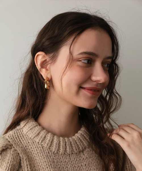 at.(アット)の「【at.】ぷっくりスターピアス(ピアス(両耳用)・レディース・ゴールド/シルバー・ONE SIZE)」の8枚目の写真