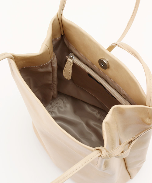 Kastane（カスタネ）の「シンプルショルダーBAG（ショルダーバッグ・レディース・ブラック/キャメル・FREE）」の12枚目の写真