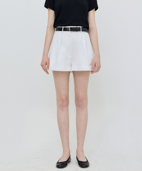 LADY VOLUME(レディーボリューム)の「プリーツターンアップパンツ (ホワイト)(その他パンツ・レディース・その他・MEDIUM/SMALL)」の1枚目の写真