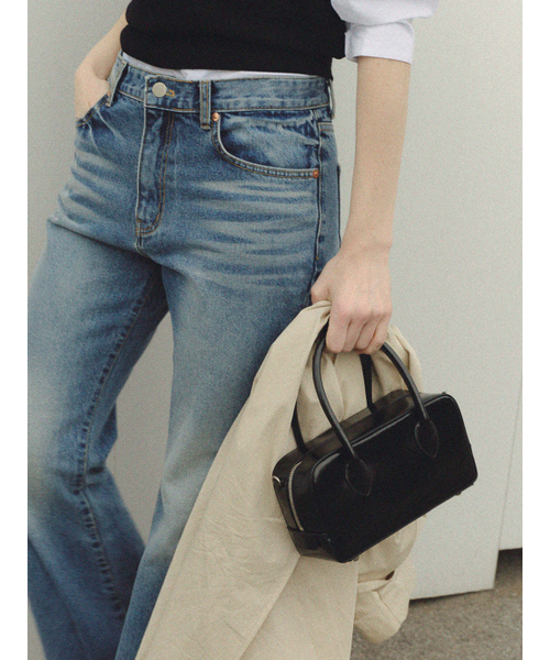 DEMERIEL(ドゥメリエル)の「Bowling Bag Medium Box Black(メッセンジャーバッグ・レディース・その他・FREE)」の2枚目の写真