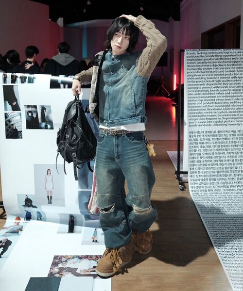 NOT4NERD（ノットフォーナード）の「Camo Double Knee Flare Fit Denim Pants - Deep Blue（デニムパンツ・レディース・その他・MEDIUM/LARGE/X-LARGE）」の5枚目の写真