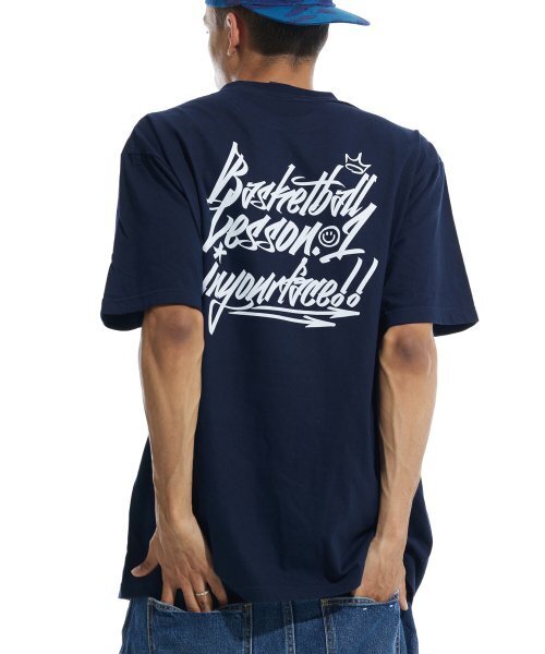 CREAM SODA LAB(クリームソーダラボ)の「バスケットボールレッスン.1 半袖Tシャツ ネイビー ホワイト(Tシャツ/カットソー・メンズ・その他・LARGE/MEDIUM/X-LARGE/XX-LARGE)」の1枚目の写真