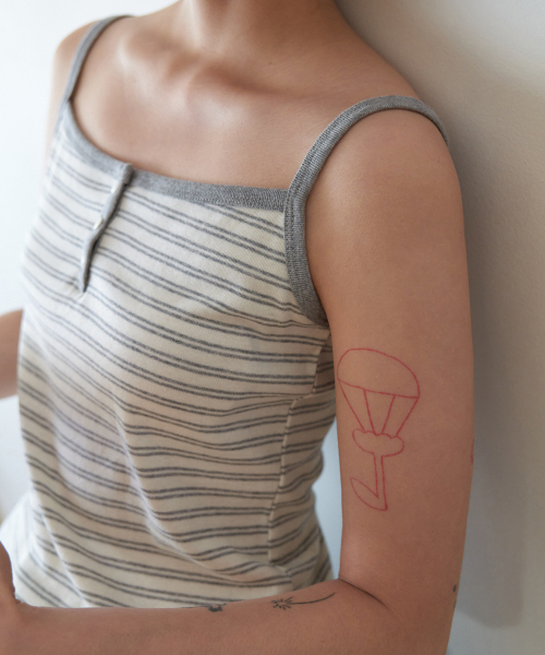 STEP AROUND(ステップアラウンド)の「Soft stripe sleeveless top_GREY(Tシャツ/カットソー・レディース・その他・SMALL/MEDIUM)」の2枚目の写真