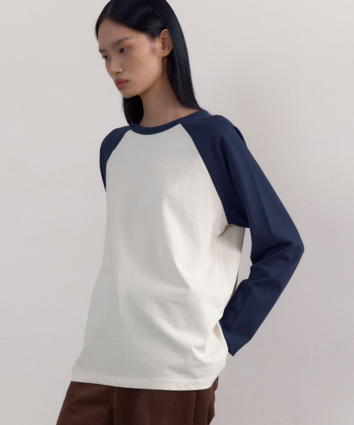 38COMEONCOMMON(38カモンコモン)の「Loose Raglan Long Sleeve T-Shirts (Navy)(Tシャツ/カットソー・レディース・その他・FREE)」の2枚目の写真