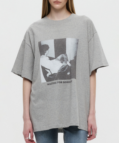 DNSR WOMEN(ディーエヌエスアールウーマン)の「オーバーサイズヴィンテージTシャツグレー(Tシャツ/カットソー・レディース・その他・OS)」の2枚目の写真