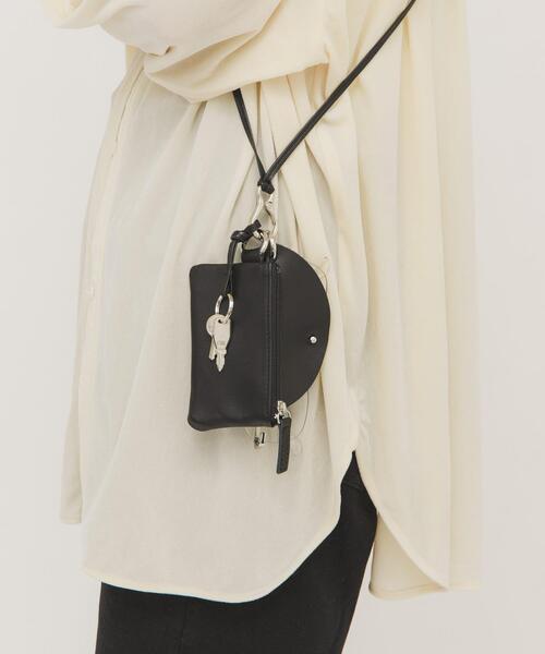 KBF（ケイビーエフ）の「マルチポーチネックショルダー（ショルダーバッグ・レディース・ダークブラウン/ブラック・ONE）」の8枚目の写真