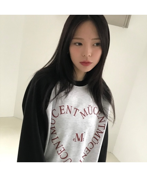 MUCENT（ムセント）の「ハートレタリングナグラン配色スウェット男女共用（4カラー）（スウェット・レディース・ブラック系/チャコール/ブラウン/バーガンディー/ブラック・FREE）」の4枚目の写真
