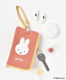 Miffy（ ミッフィー）の「ミッフィーカラフルサガラキーパスポーチ（パスケース）」