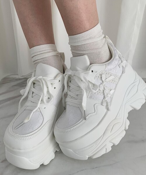 cs T&P（シーエスティーアンドピー）の「リボンレース 厚底スニーカー（スニーカー・レディース・ホワイト/ブラック・M/L/S/LL）」の5枚目の写真