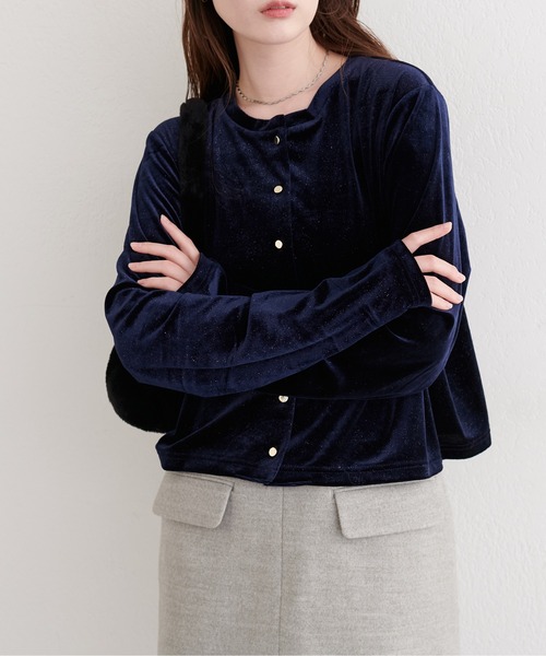 natural couture（ナチュラルクチュール）の「ラメベロアクルーネックカーディガン（カーディガン/ボレロ・レディース・ブラック/ブルーグレー/ピンクベージュ/ボルドー/ネイビー/オフホワイト・FREE）」の4枚目の写真