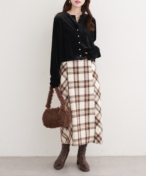 natural couture（ナチュラルクチュール）の「ラメベロアクルーネックカーディガン（カーディガン/ボレロ・レディース・ブラック/ブルーグレー/ピンクベージュ/ボルドー/ネイビー/オフホワイト・FREE）」の18枚目の写真