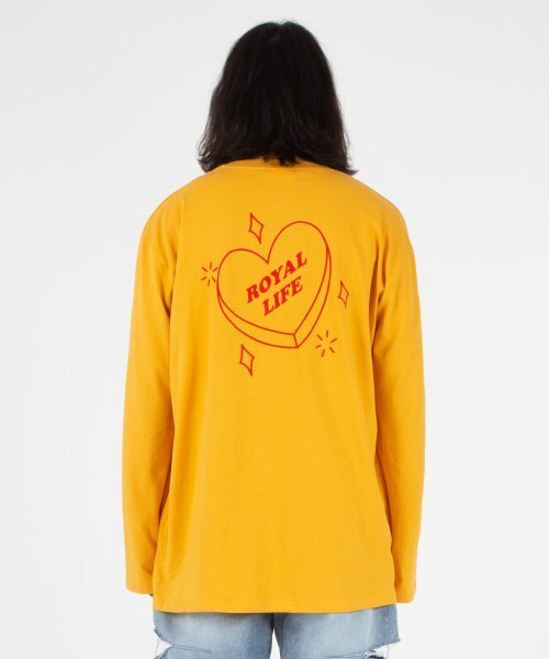 ROYALLIFE(ロイヤルライフ)の「RLL1103 ハートロゴロングスリーブ - イエロー(Tシャツ/カットソー・メンズ・イエロー・LARGE/X-LARGE)」の3枚目の写真