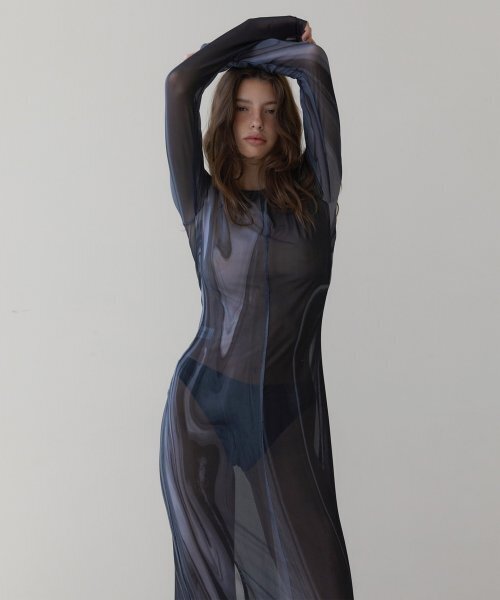 REVOIRSIS（ルヴォアシス）の「RVIS net maxi dresses multi black（ワンピース・レディース・ブラックミックス・1/2）」の3枚目の写真