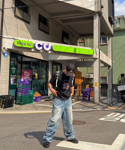 eastserviceshop（イーストサービスショップ）の「ワンポケットフラッシュデニムパンツ - ミッドブルー（デニムパンツ・レディース・その他・46/48/50）」の5枚目の写真