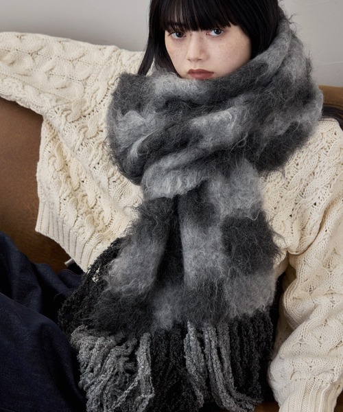 etoll.（エトル）の「起毛チェックマフラー（マフラー・レディース・グレー/ブルー/ベージュ・FREE）」の13枚目の写真
