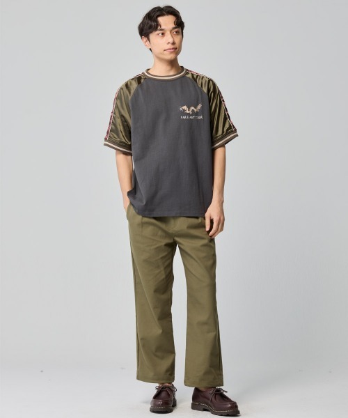 KRIFF MAYER（クリフメイヤー）の「ヴィンテージライク スーベニア龍刺繍スカTEE / 異素材サテン切替 ビッグシルエット（Tシャツ/カットソー・メンズ・チャコール/グレー/オフホワイト・X-LARGE/LARGE/MEDIUM）」の4枚目の写真