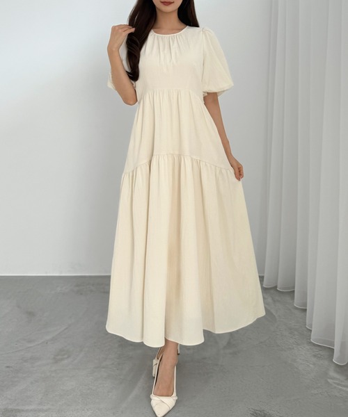 CENEA(セネア)の「バルーンスリーブティアードワンピース(ワンピース・レディース・ライトブルー/ブラック/アイボリー・LARGE/MEDIUM/SMALL/MT/X-LARGE)」の4枚目の写真
