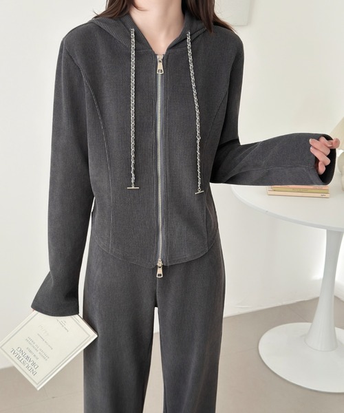 ABITOKYO(アビトーキョー)の「フーディショート丈コーヂュロイジャケットセットアップ(セットアップ・レディース・ブラック/チャコールグレー/ベージュ・FREE)」の7枚目の写真