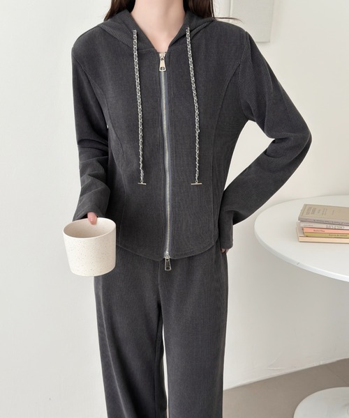 ABITOKYO(アビトーキョー)の「フーディショート丈コーヂュロイジャケットセットアップ(セットアップ・レディース・ブラック/チャコールグレー/ベージュ・FREE)」の12枚目の写真