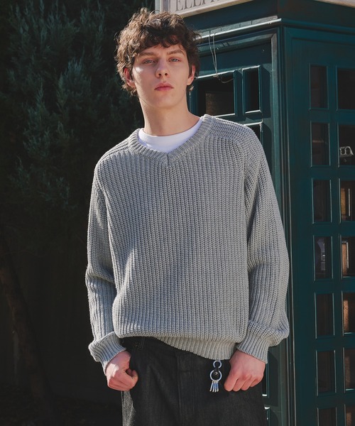 Regen Glanz(レーゲングランツ)の「vneck fisherman knit / Vネックフィッシャーマンニット(ニット/セーター・メンズ・ライトブルー/グレー/ネイビー/ライトパープル/レッド・MEDIUM/SMALL/LARGE)」の2枚目の写真