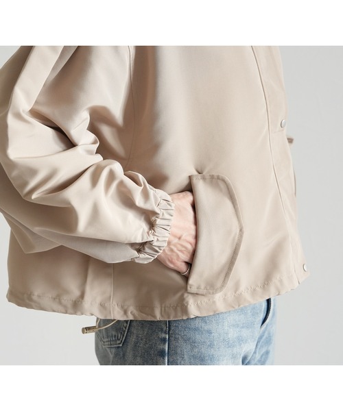 reca(レカ)の「ボリューム袖マウンテンパーカー(マウンテンパーカー・レディース・ライトカーキ/アイボリー・M)」の15枚目の写真