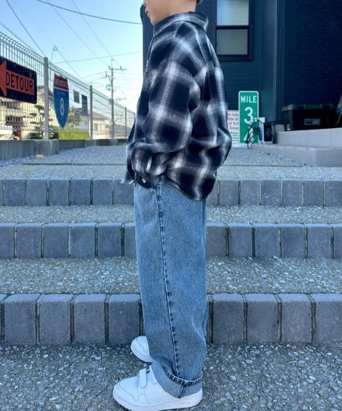 MPS(エムピーエス)の「【MPS】デニム ワイドパンツ (ウエストゴム / 動きやすさ / カジュアルスタイル)(デニムパンツ・キッズ・ライトインディゴブルー/ダークインディゴブルー・110/120/130/140/150/160)」の4枚目の写真