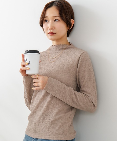 fort point(フォーポイント)の「【C-FORT POINT/フォートポイント】【繊細なシャーリング加工が大人の華やかさを演出】カットシャーリング ボトルネックロンT カットソー 柔らかい シンプル 程よいゆったりシルエット デイリーユース(Tシャツ/カットソー・レディース・ブルー/アイボリー/ブラック/グレー・MEDIUM)」の15枚目の写真