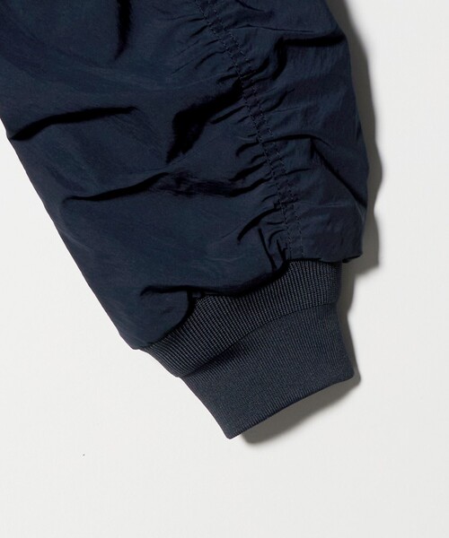 green label relaxing（グリーンレーベルリラクシング）の「コクーン MA-1（MA-1・レディース・モカ/ネイビー・38/36）」の18枚目の写真